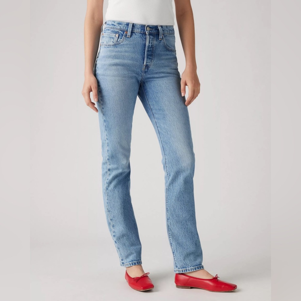 NWT Levi’s Premium Original 501 Straight Leg Light Wash Jeans 28” Waist Denim - Picture 2 of 11